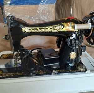 Singer Sewing Machine